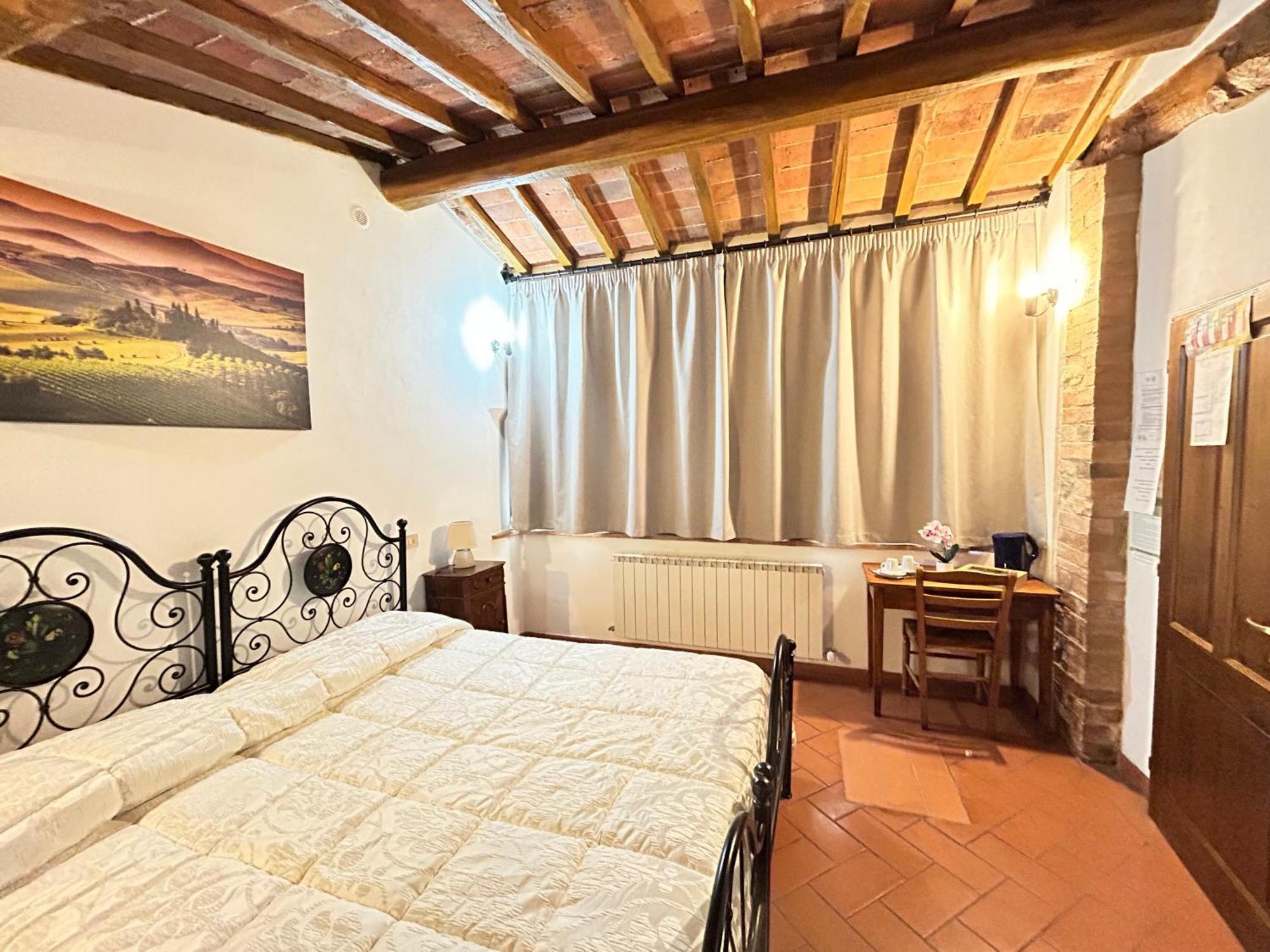 Agriturismo Casalpiano ปีเอนซา ภายนอก รูปภาพ
