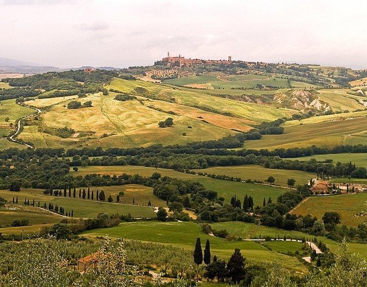 Agriturismo Casalpiano ปีเอนซา ภายนอก รูปภาพ