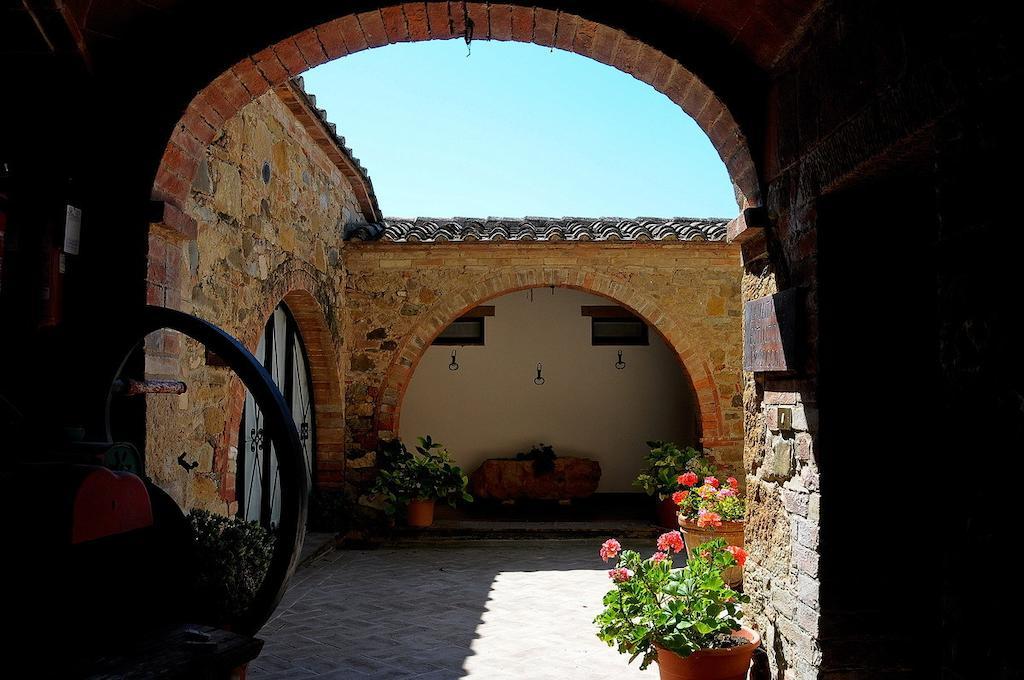 Agriturismo Casalpiano ปีเอนซา ภายนอก รูปภาพ