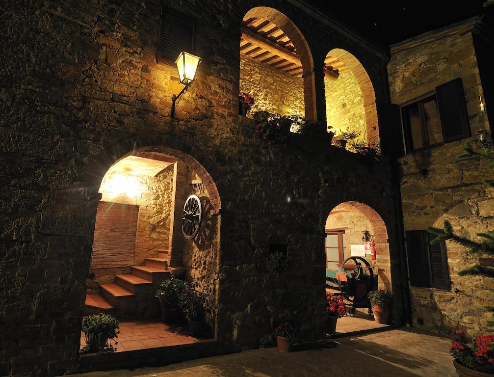 Agriturismo Casalpiano ปีเอนซา ภายนอก รูปภาพ